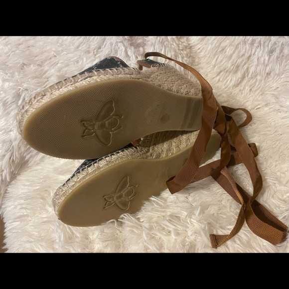 Gucci Women's Pilar Double Denim Pilar Espadrille Wedge Sandal - Picture 4 of 8